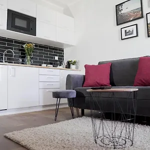 Vizzit Us Premium Apartment