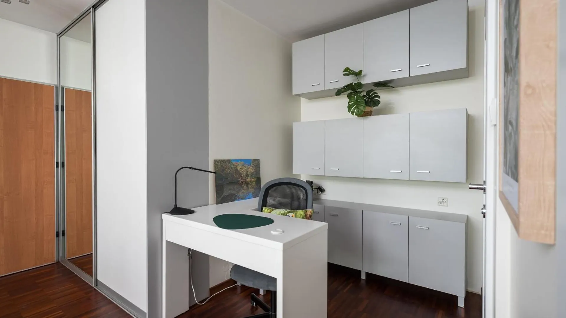 Las Kabacki Comfy Apartment Varsó Lengyelország